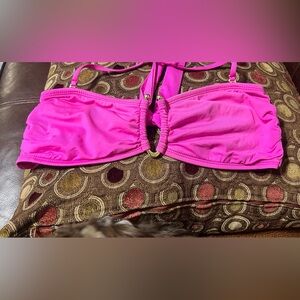 Beautiful hot link bikini top size large